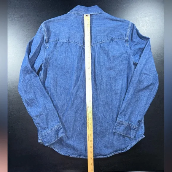 Levi’s Women’s Blue Denim Pearl Snap Iconic Western Shirt Modern Fit Size M - Picture 6 of 8